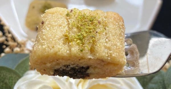 İçi Dolgulu İrmikli Tatlı