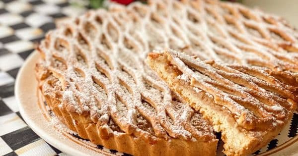 Tart Kalıbında Elmalı Turta