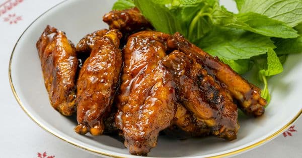 Airfryer'da Acılı Tavuk Kanatları