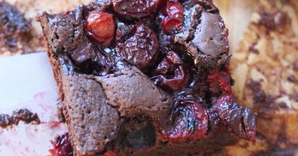 Kolay Vişneli Brownie