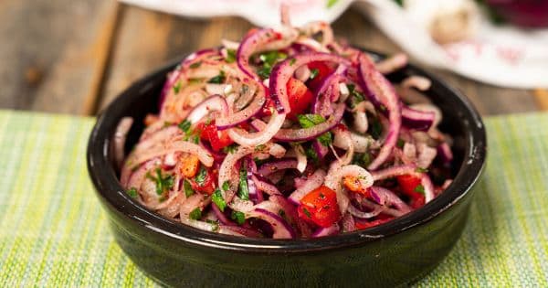 Kebapçı Salatası