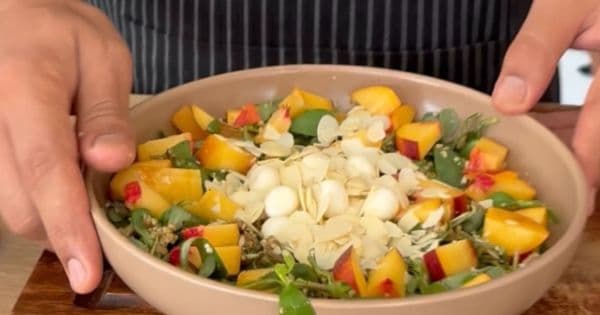 Nektarinli Semizotu Salatası