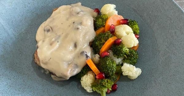 Mantarlı Veloute Soslu Izgara Tavuk
