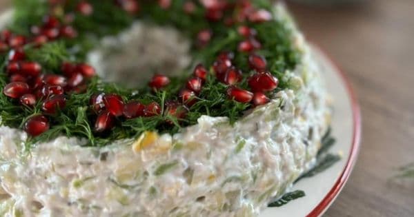 Tavuklu Çelenk Salata