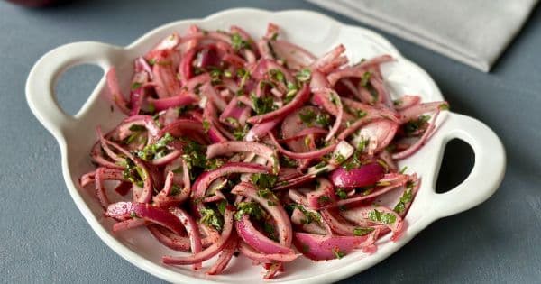Kırmızı Soğan Salatası
