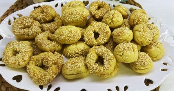 Kolay Tuzlu Susamlı Kurabiye