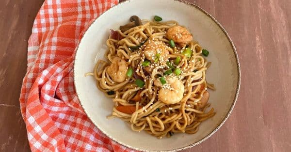 Karidesli Noodle