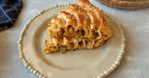 Hazır Yufkadan Pırasalı Börek