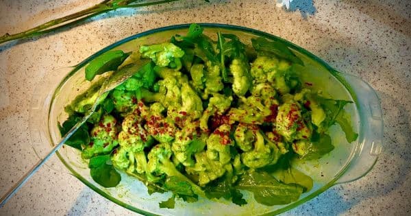 Roka Soslu Karnabahar Salatası