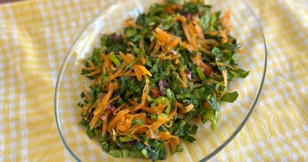 Kereviz Yaprağı Salatası