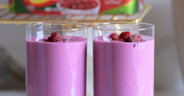 Kırmızı Meyveli Smoothie