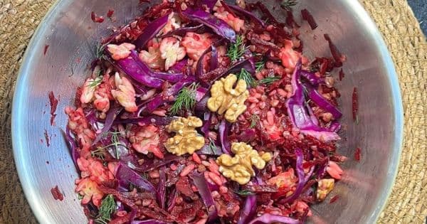 Karabuğdaylı Lahanalı Salata