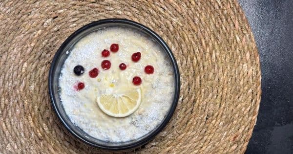 Cheesecake Tadında Yulaf Lapası