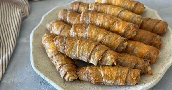 Haşhaşlı Mercimekli Börek