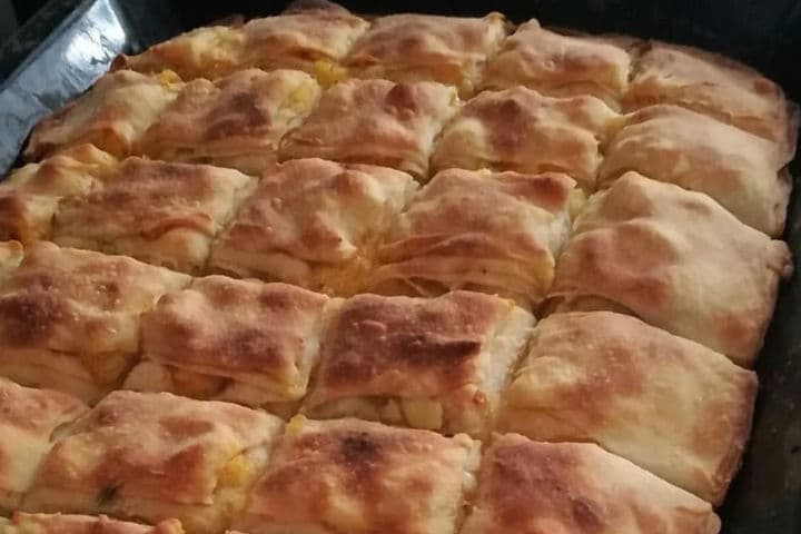 Ev Yapımı Patatesli Tepsi Böreği