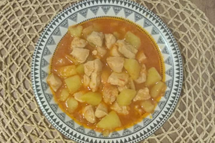 Patatesli Tavuk Yemeği