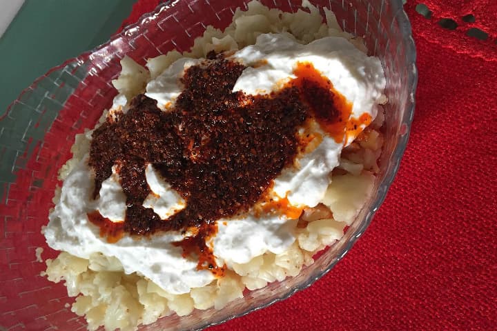Pratik Karnabahar Salatası