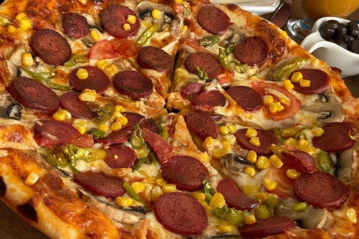 Karışık Pizza