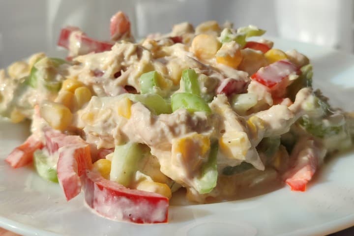 Renkli Biber Salatası