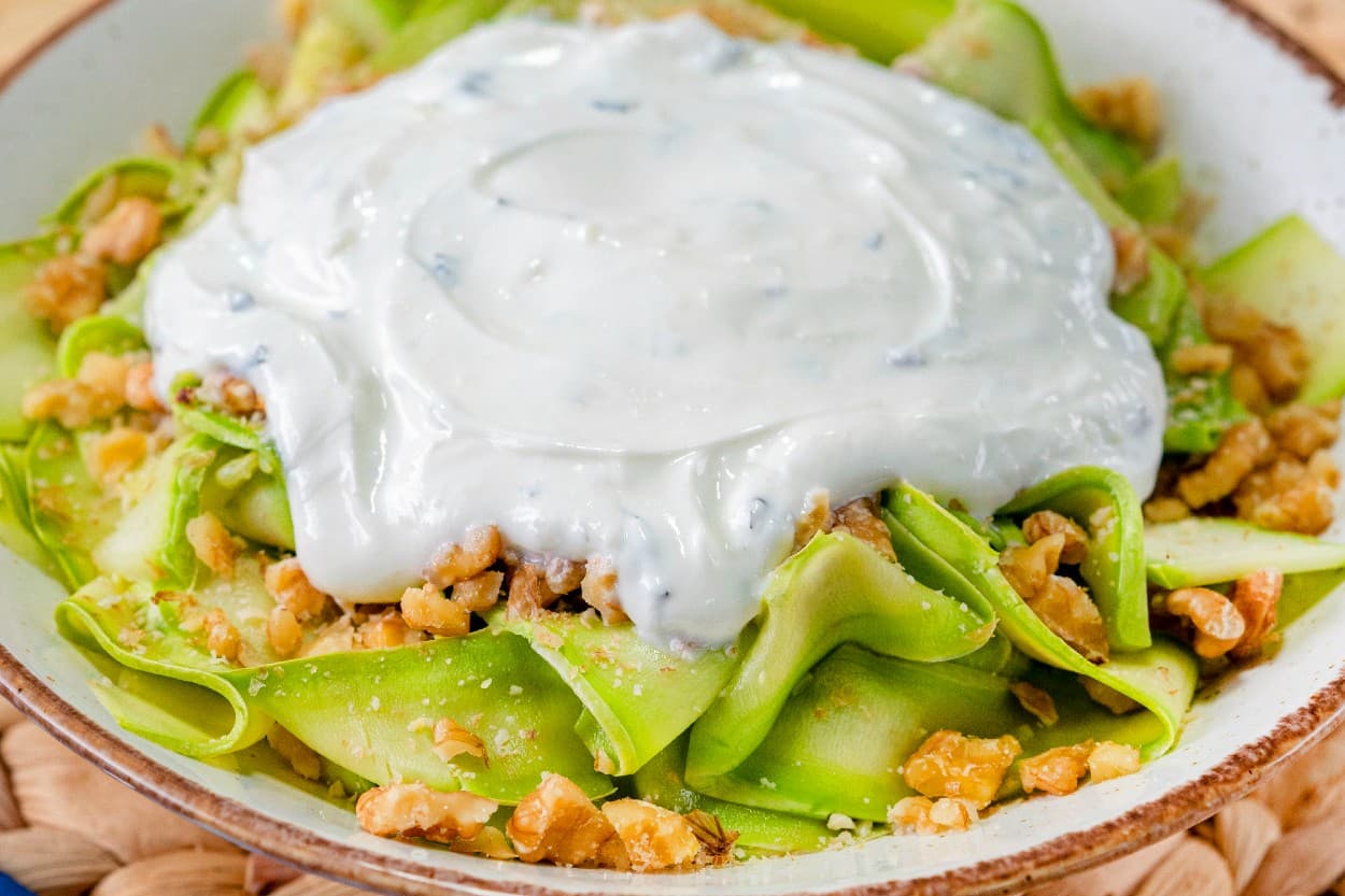 Yoğurtlu Kabak Salatası