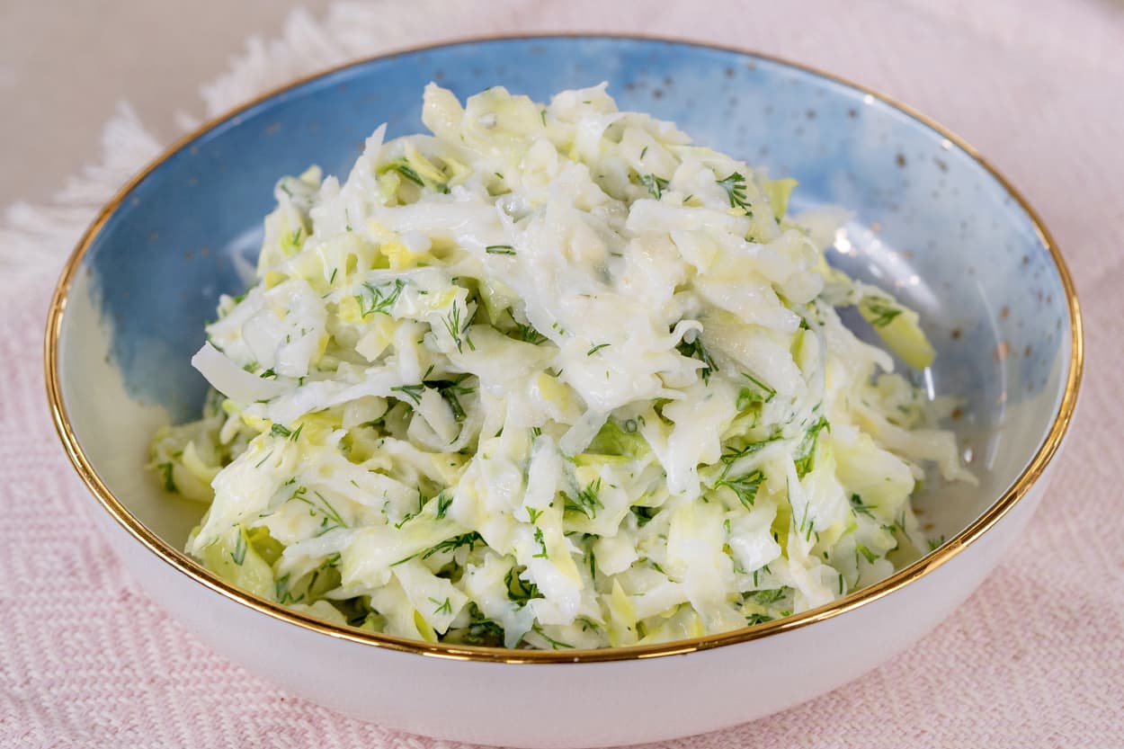 Kereviz ve Lahana Salatası