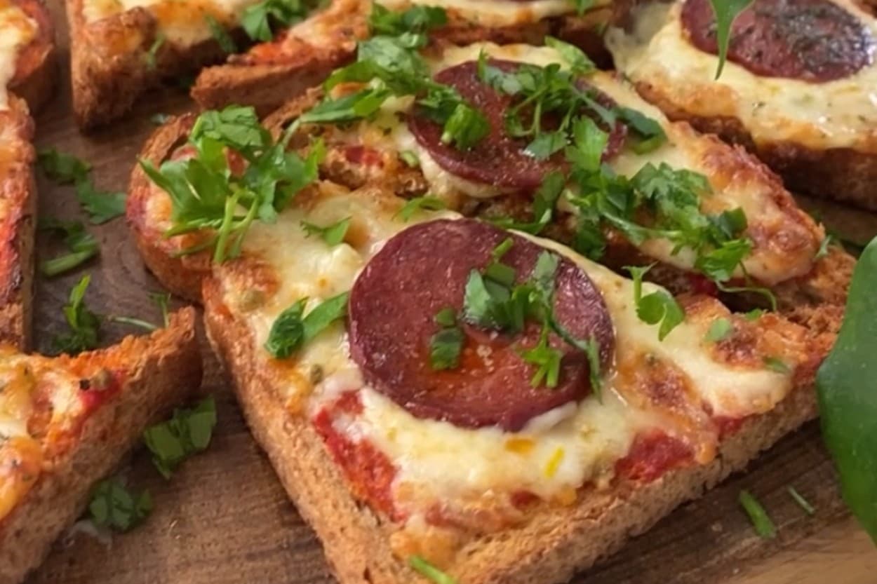 Sarımsaklı Pizza Ekmek