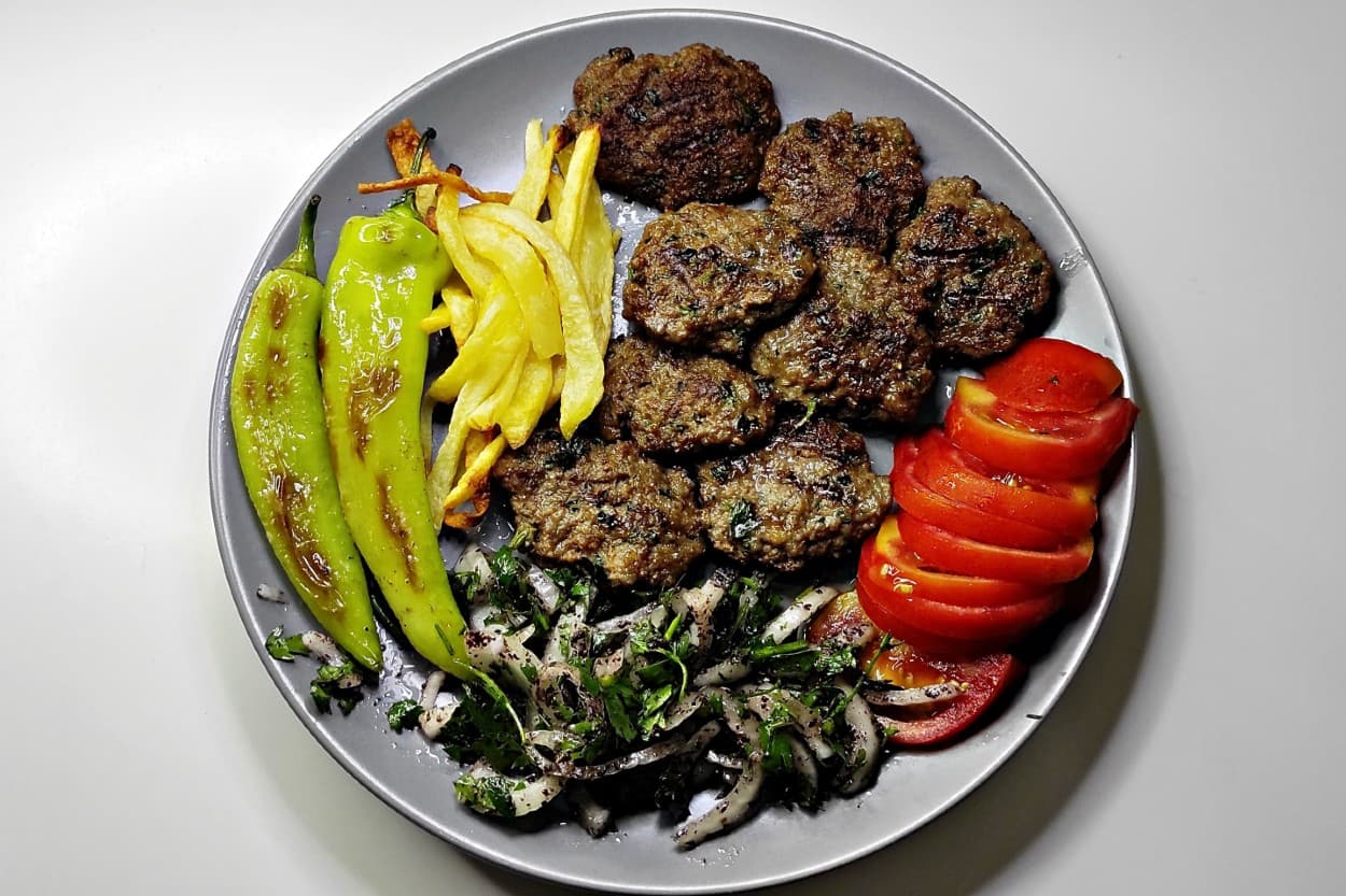 Akçaabat Köftesi