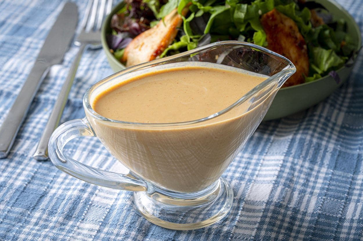 Yer Fıstıklı Salata Sosu