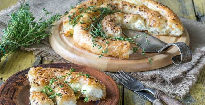 Baklava Yufkasından Tepsi Böreği