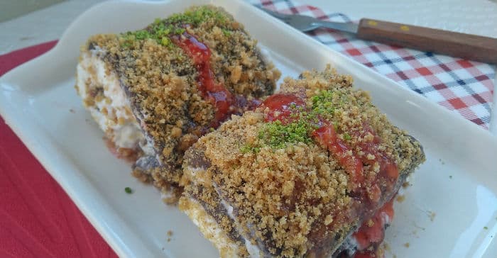 Meyve Soslu Kakaolu Saray Sarması
