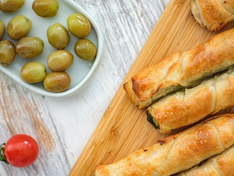 Zeytinli Börek