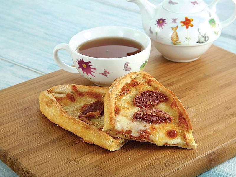 Sucuklu Pide
