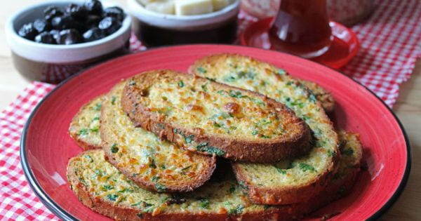 Fırında Yumurtalı Ekmek recipe
