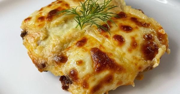 Fırında Beşamel Soslu Kıymalı Patates recipe