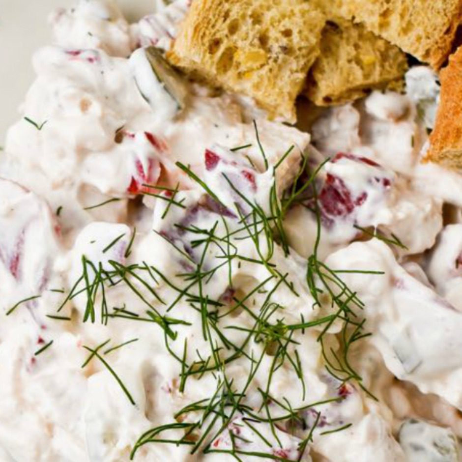 Tavuklu Köz Biberli Salata tarifi