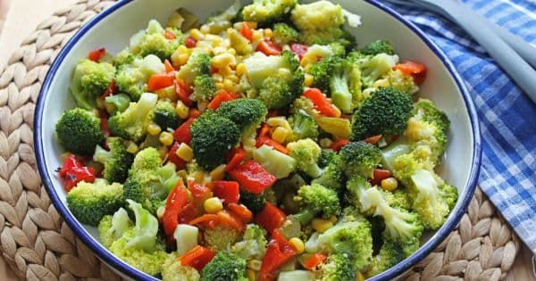 Brokoli Salatası
