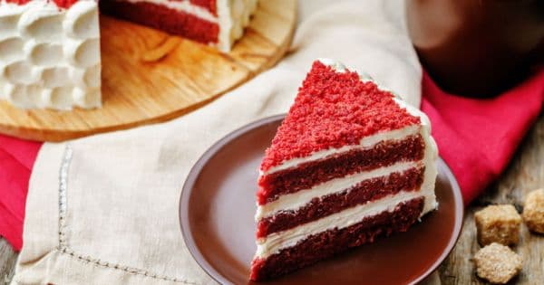 Red Velvet (Kadife Dokulu, Kırmızı) Pasta
