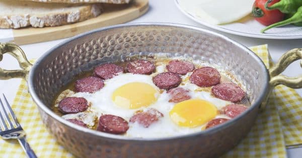 Sucuklu Yumurta