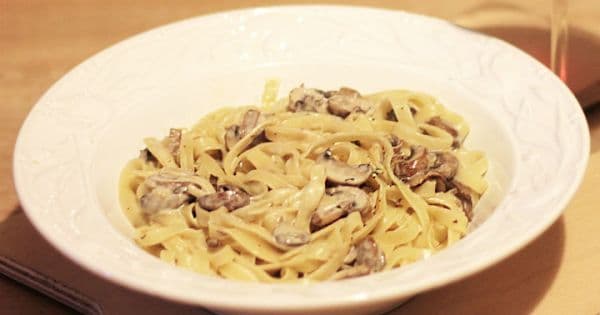 Rokfor Soslu Mantarlı Tagliatelle