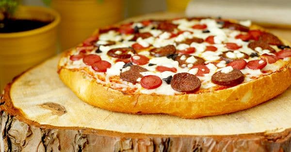 Ekmek Pizza