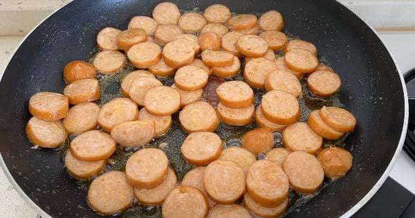 Domates Soslu Sosis