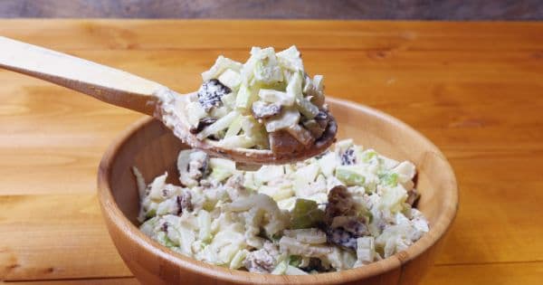 Tartar Soslu Tavuklu Kereviz Salatası