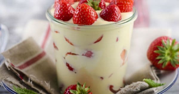 Çilekli Bisküvili Puding