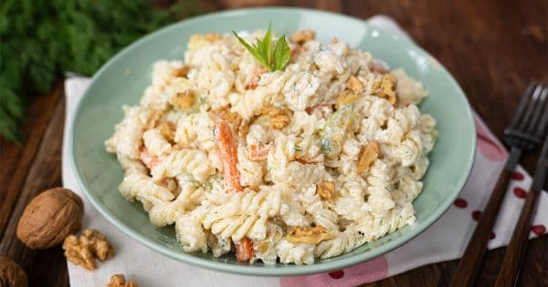 Sebzeli Makarna Salatası