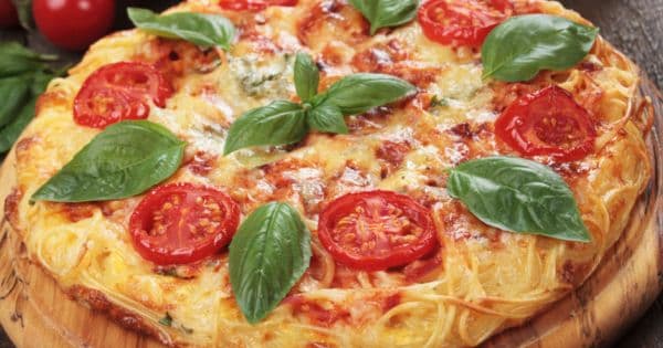 Makarna Tabanlı Pizza