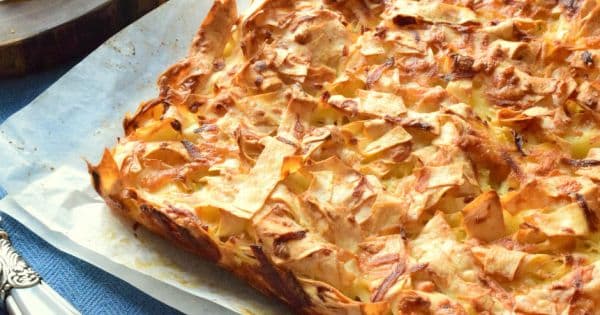 Patatesli Kaşarlı Kırpık Börek