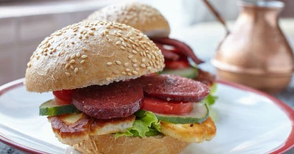 Hellimli Sucuk Burger