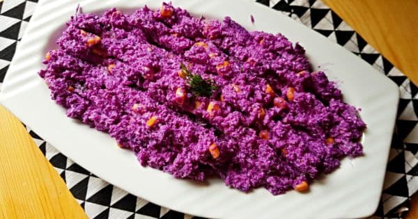 Yoğurtlu Mor Lahana Salatası