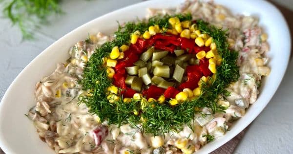 Yoğurtlu Arpa Şehriye Salatası