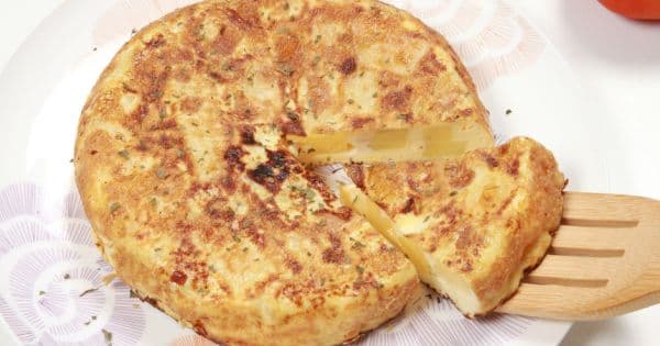 Patatesli Omlet Böreği